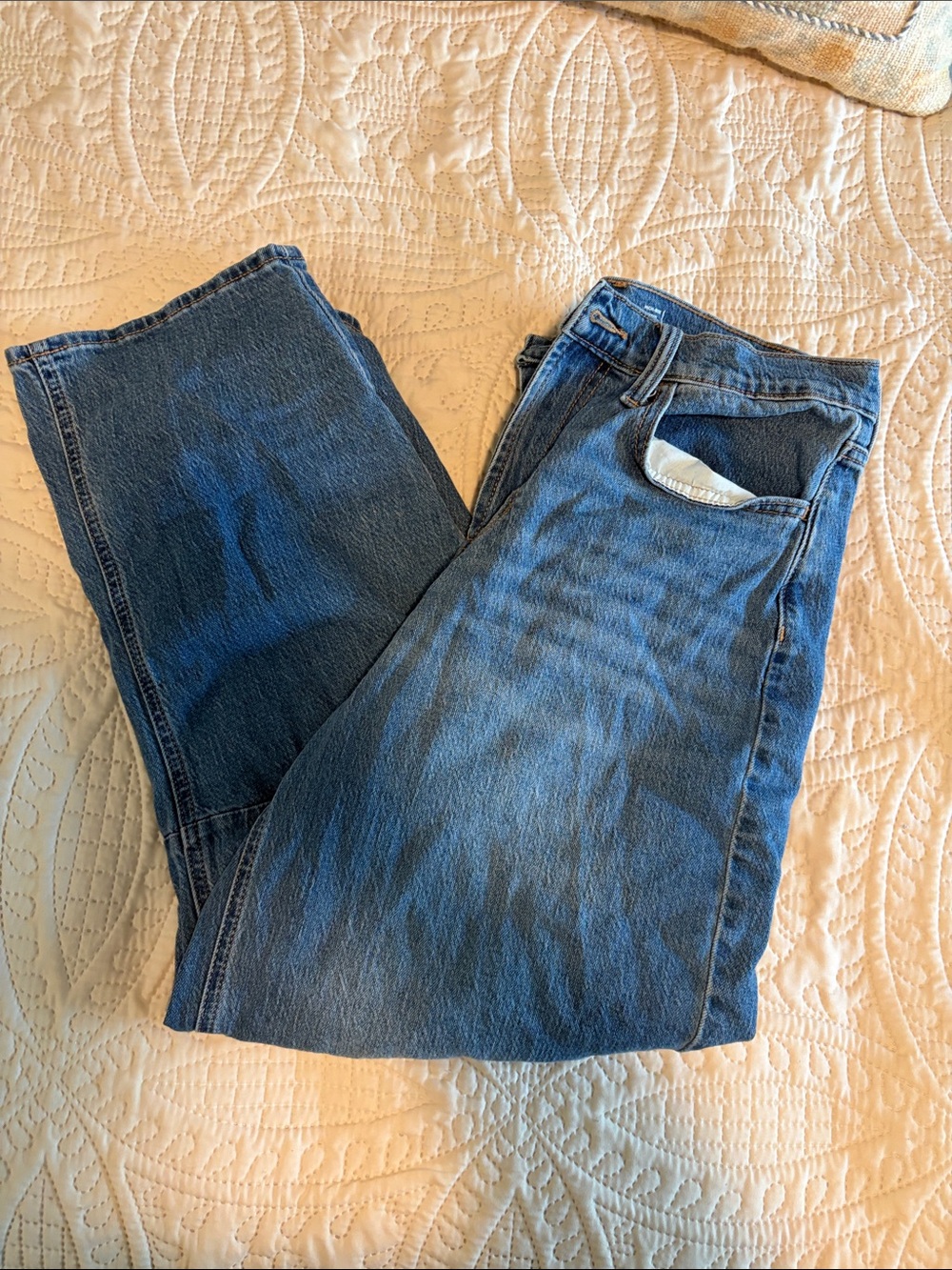 Old Navy High-Rise Wow Barrel Jeans